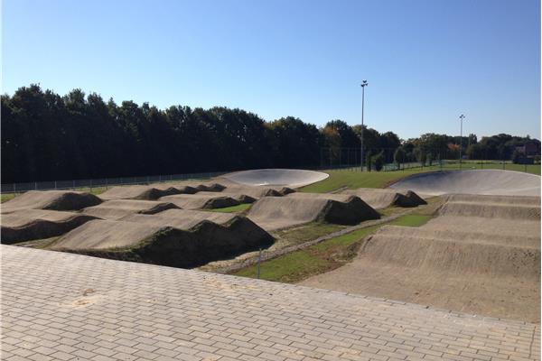 Aanleg BMX-piste - Sportinfrabouw NV